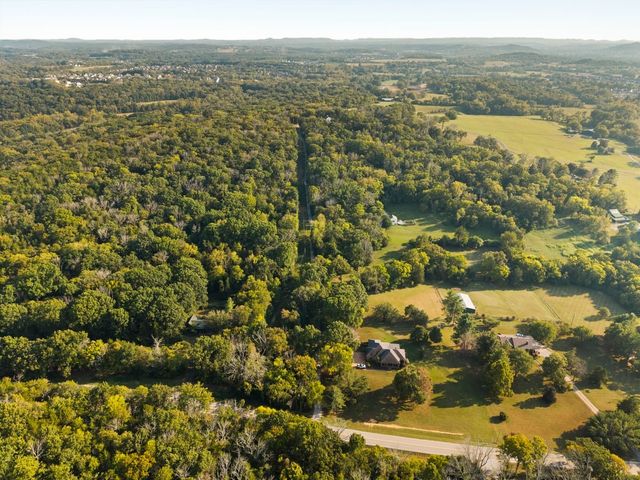 2335 Ariana Ln, Arrington, TN 37014