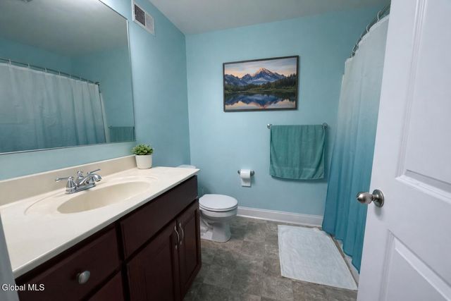 44 Kendall Drive, Bethlehem, NY 12054