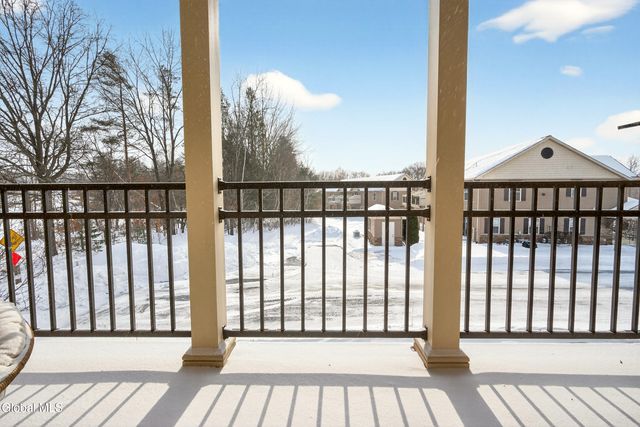 44 Kendall Drive, Bethlehem, NY 12054