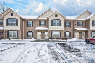 44 Kendall Drive, Bethlehem, NY 12054