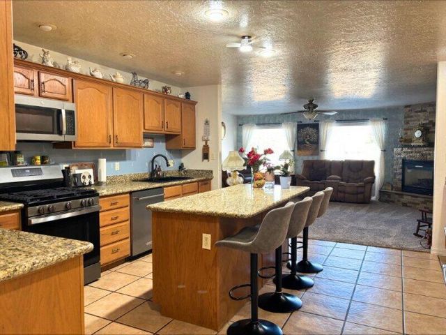 5006 Samantha Lane, Farmington, NM 87402