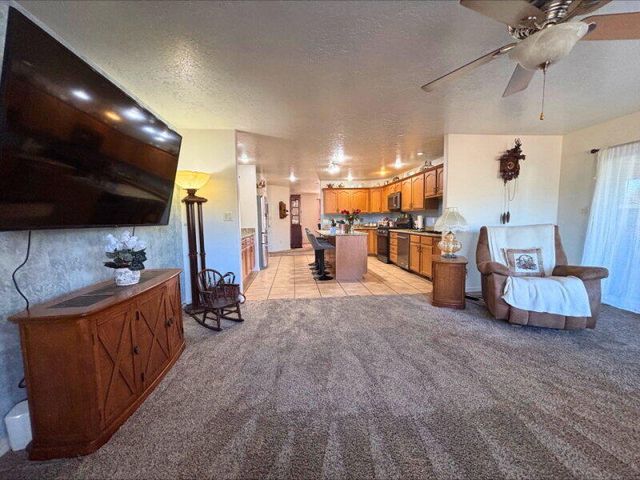 5006 Samantha Lane, Farmington, NM 87402