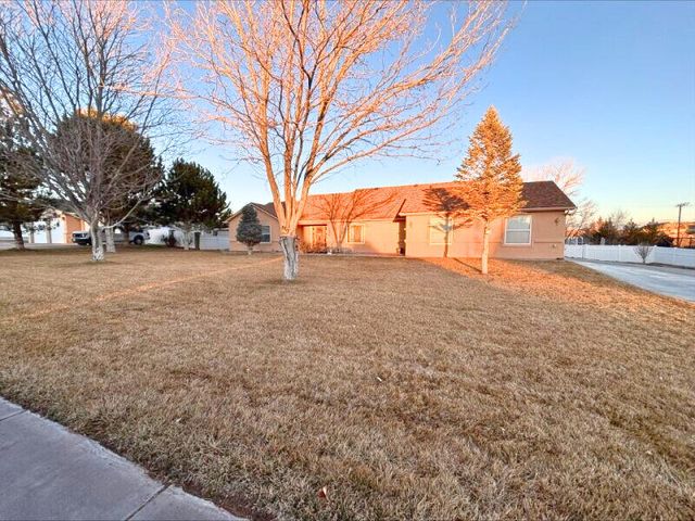 5006 Samantha Lane, Farmington, NM 87402