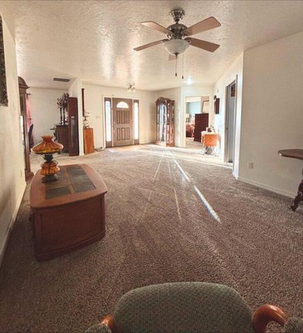 5006 Samantha Lane, Farmington, NM 87402