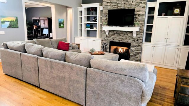 326 Treneholm Way, Woodruff, SC 29388