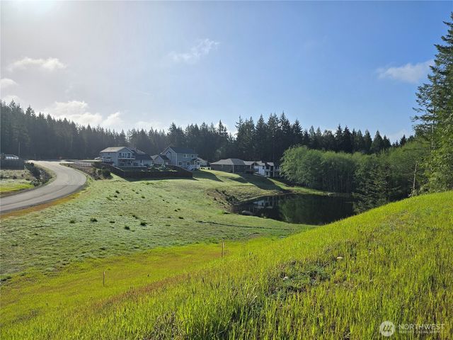 140 E Donbob Lane, Allyn, WA 98524