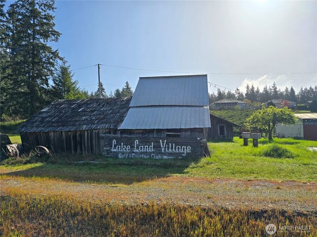 140 E Donbob Lane, Allyn, WA 98524