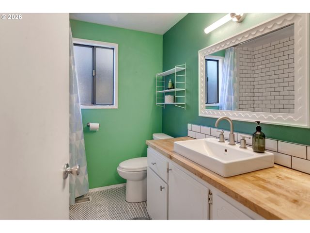 20362 Sw 70TH Ave, Tualatin, OR 97062