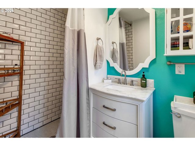 20362 Sw 70TH Ave, Tualatin, OR 97062