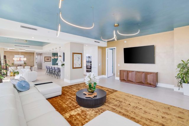 220 Lake Shore Drive 2112, Lake Park, FL 33403