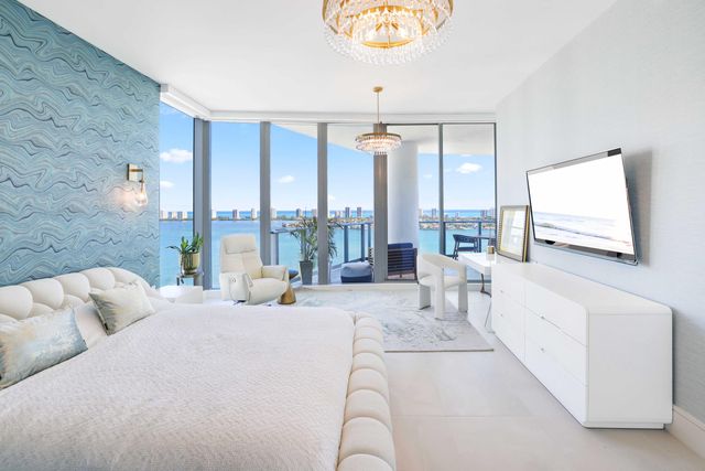 220 Lake Shore Drive 2112, Lake Park, FL 33403