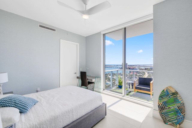 220 Lake Shore Drive 2112, Lake Park, FL 33403