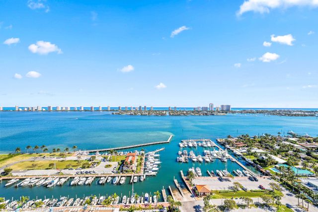 220 Lake Shore Drive 2112, Lake Park, FL 33403