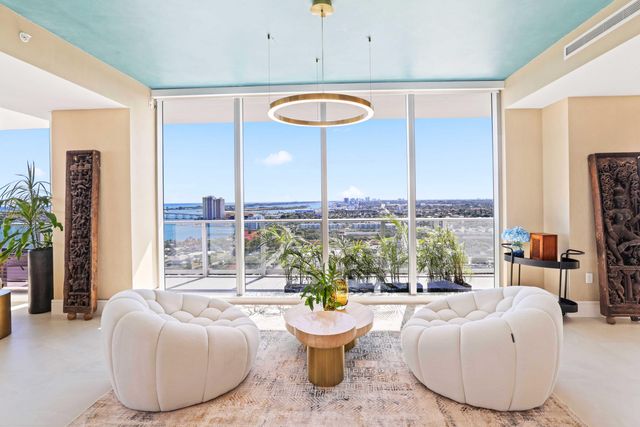 220 Lake Shore Drive 2112, Lake Park, FL 33403