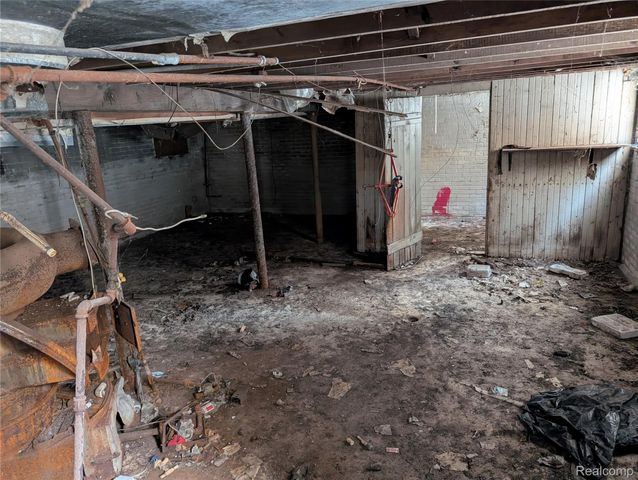 12293 Kilbourne Street, Detroit, MI 48213