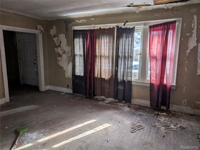 12293 Kilbourne Street, Detroit, MI 48213