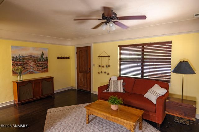 3309 East Street, Las Cruces, NM 88005