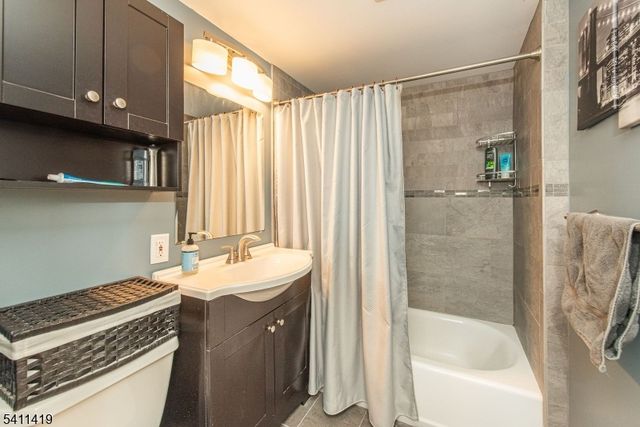 105 Bushwick Ln, Vernon Twp., NJ 07422