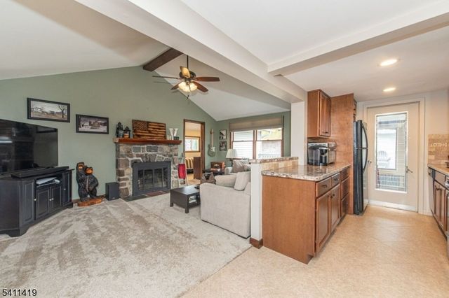 105 Bushwick Ln, Vernon Twp., NJ 07422