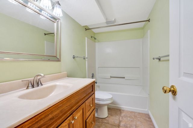 4049 S CASTLE VIEW DR, West Valley City, UT 84128