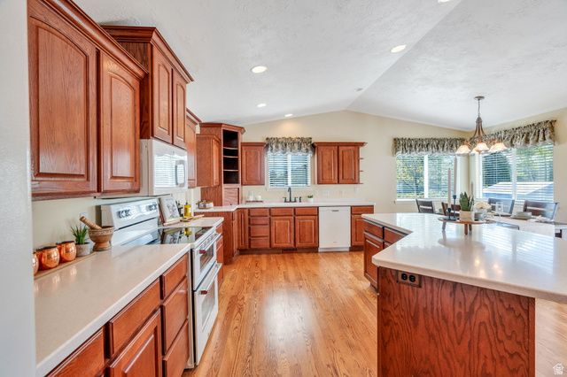 4049 S CASTLE VIEW DR, West Valley City, UT 84128