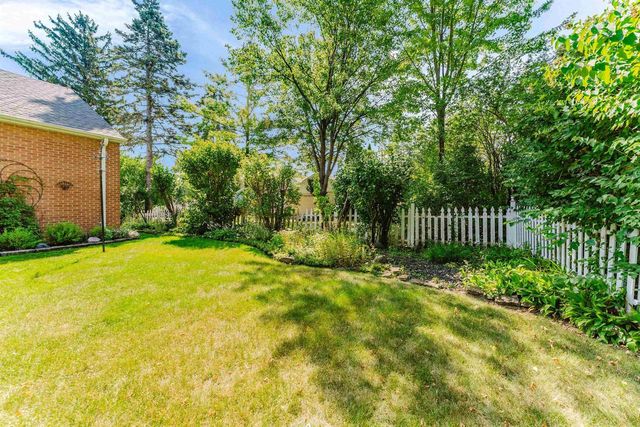 1655 ARIZONA STREET, Oshkosh, WI 54902