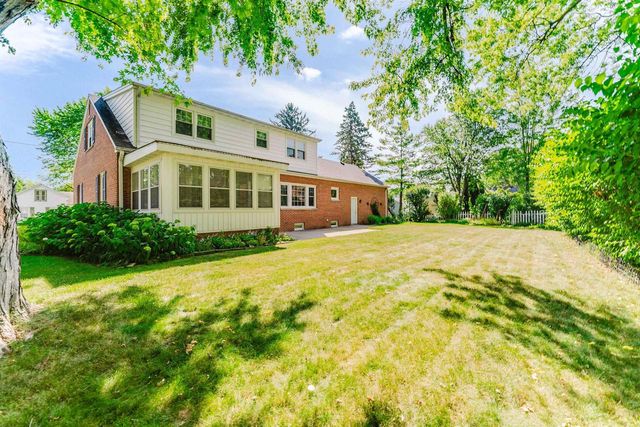 1655 ARIZONA STREET, Oshkosh, WI 54902