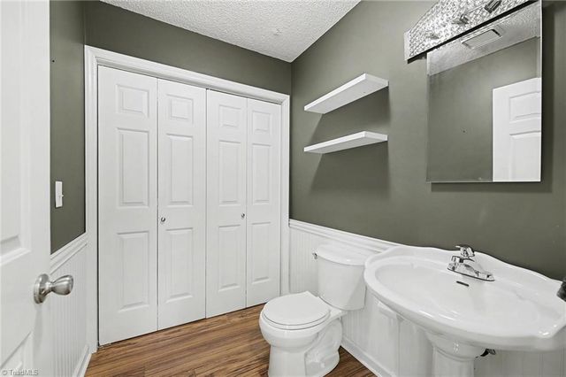 4010 Gracemont Drive, Winston-salem, NC 27106