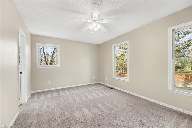 4010 Gracemont Drive, Winston-salem, NC 27106