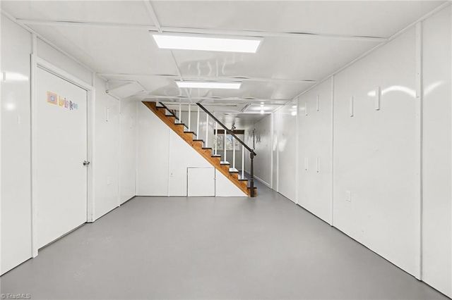 4010 Gracemont Drive, Winston-salem, NC 27106