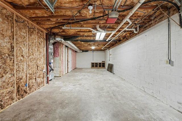 4010 Gracemont Drive, Winston-salem, NC 27106