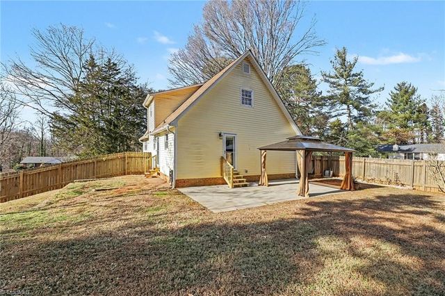 4010 Gracemont Drive, Winston-salem, NC 27106