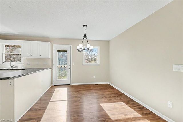 4010 Gracemont Drive, Winston-salem, NC 27106