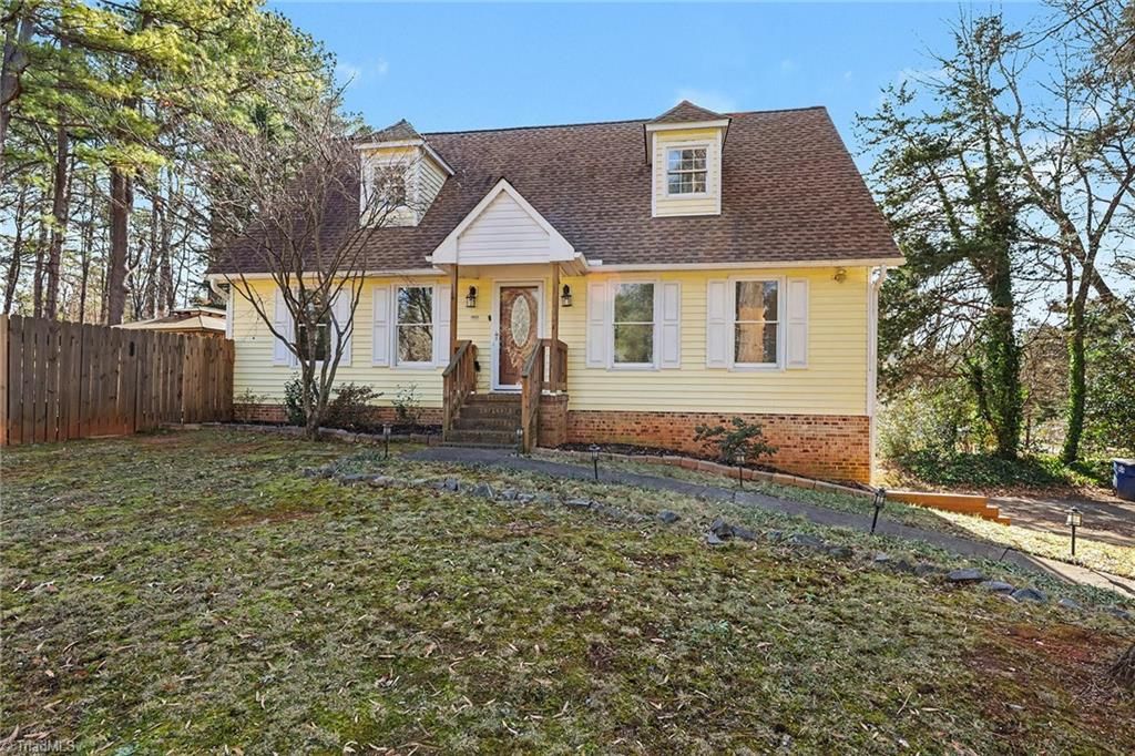 4010 Gracemont Drive, Winston-salem, NC 27106