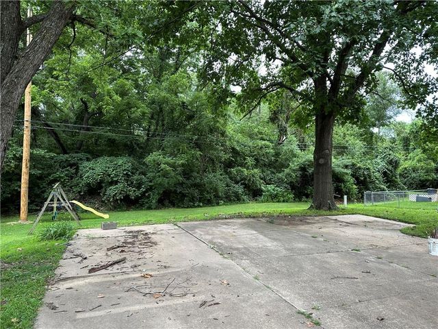 1107 N Cooper Street, Olathe, KS 66061