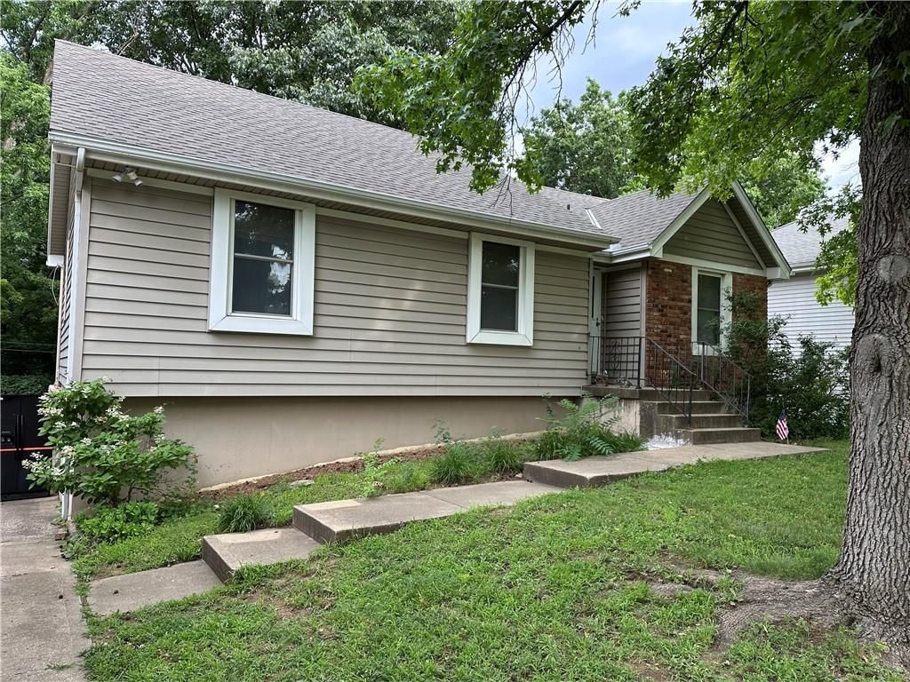 1107 N Cooper Street, Olathe, KS 66061