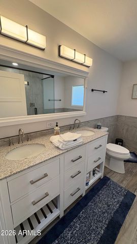 4422 W Greenway Road, Glendale, AZ 85306