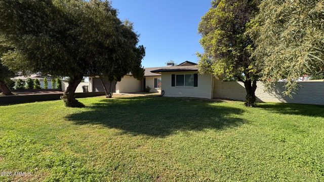 4422 W Greenway Road, Glendale, AZ 85306