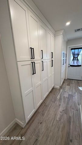 4422 W Greenway Road, Glendale, AZ 85306