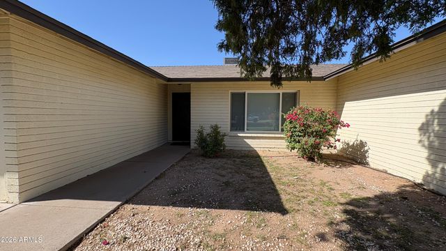 4422 W Greenway Road, Glendale, AZ 85306