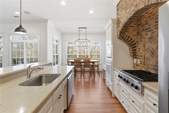 6715 Shadow Valley Road, Rogers, AR 72758