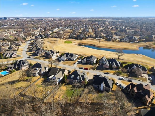 6715 Shadow Valley Road, Rogers, AR 72758