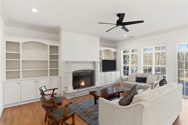 6715 Shadow Valley Road, Rogers, AR 72758