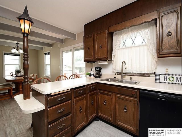 3818 T Street, Omaha, NE 68107