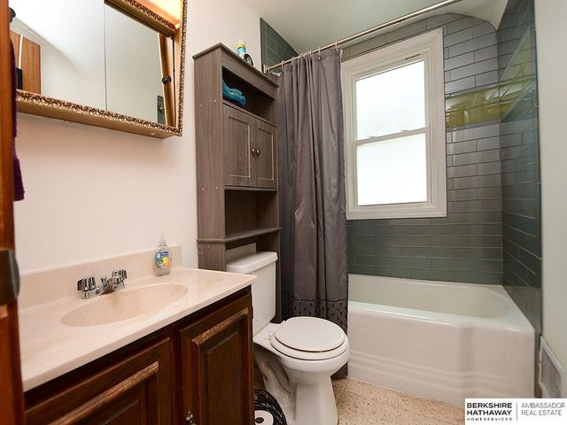 3818 T Street, Omaha, NE 68107