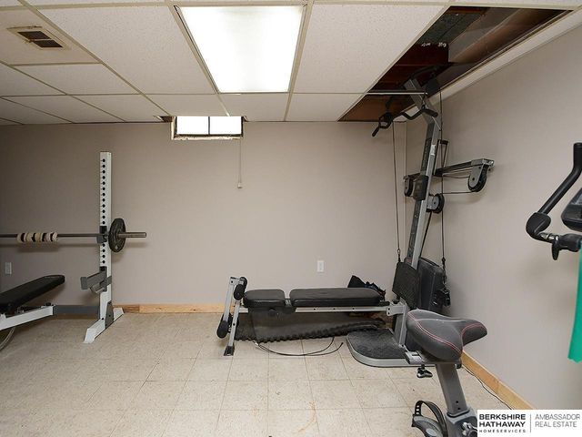 3818 T Street, Omaha, NE 68107