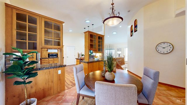 4065 N Canyon Ridge Dr, Twin Falls, ID 83301