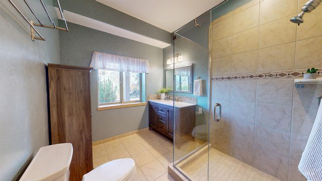 4065 N Canyon Ridge Dr, Twin Falls, ID 83301