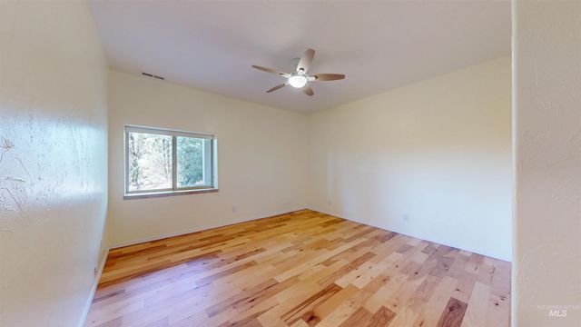 4065 N Canyon Ridge Dr, Twin Falls, ID 83301