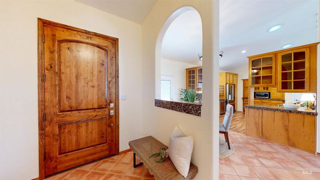 4065 N Canyon Ridge Dr, Twin Falls, ID 83301